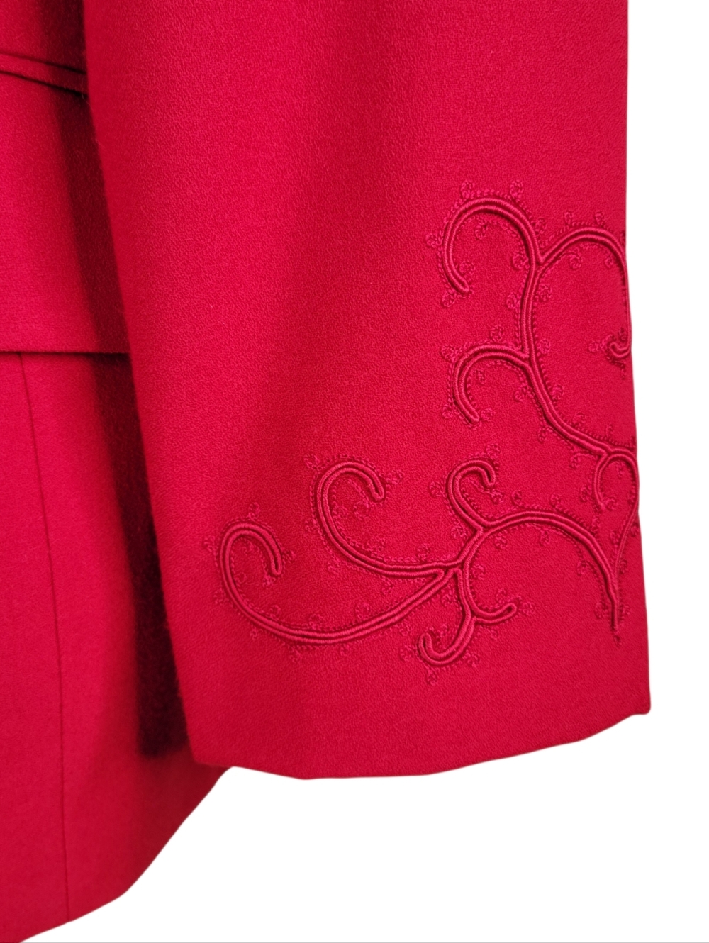 Kasper ASL Skirt Suit Size 14 Red Embroidered Flap Pockets Long Blazer Textured - Picture 5 of 12